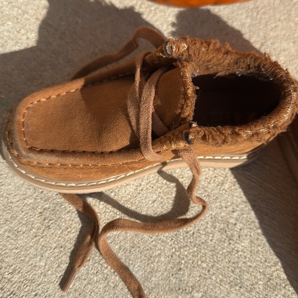 Gap toddler boy moccasin size 9 - Picture 2 of 4